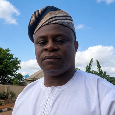 Prof. Lukman Akinola photograph